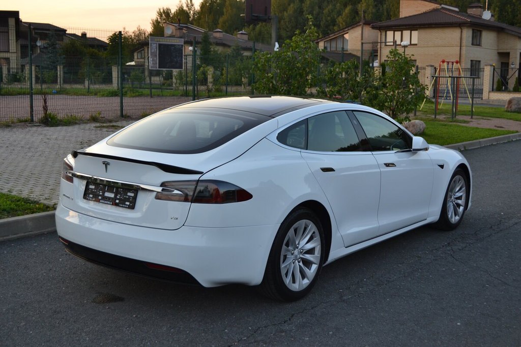 Tesla Model S I рестайлинг, 2016 год, 1 000 000 рублей, 6 фотография