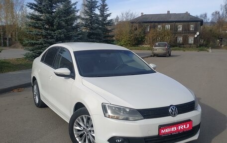 Volkswagen Jetta VI, 2013 год, 1 050 000 рублей, 1 фотография