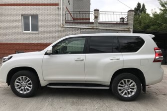 Toyota Land Cruiser Prado 150 рестайлинг, 2017 год, 1 300 000 рублей, 1 фотография