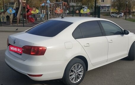 Volkswagen Jetta VI, 2013 год, 1 050 000 рублей, 3 фотография