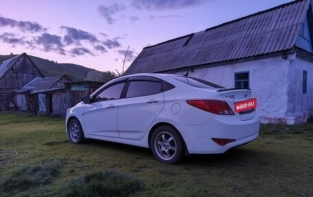 Hyundai Solaris II рестайлинг, 2016 год, 850 000 рублей, 5 фотография