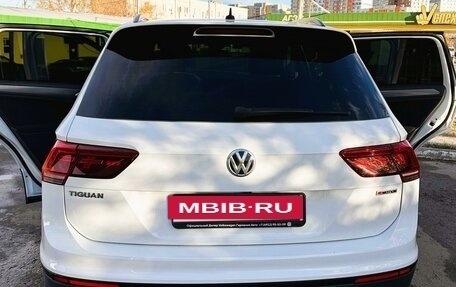 Volkswagen Tiguan II, 2019 год, 2 800 000 рублей, 4 фотография