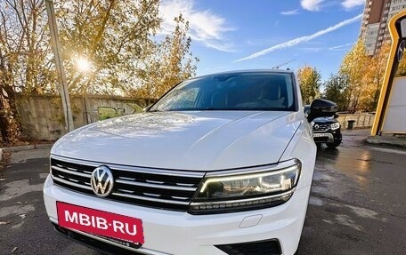 Volkswagen Tiguan II, 2019 год, 2 800 000 рублей, 6 фотография