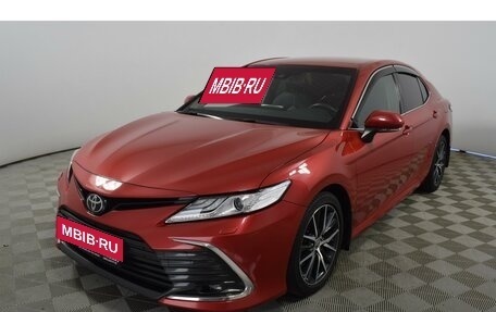 Toyota Camry, 2021 год, 3 295 000 рублей, 2 фотография