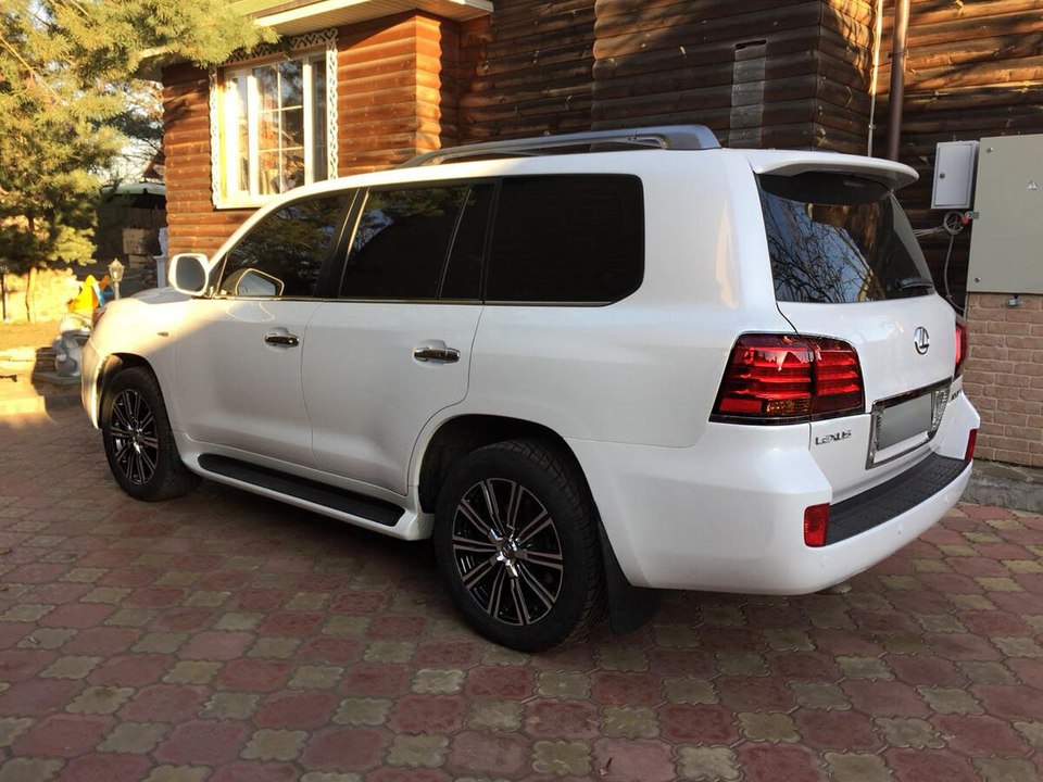 Lexus LX III, 2009 год, 1 000 000 рублей, 7 фотография