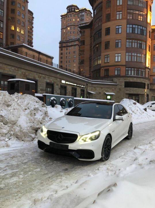 Mercedes-Benz E-Класс AMG W212 рестайлинг, 2013 год, 1 000 000 рублей, 10 фотография