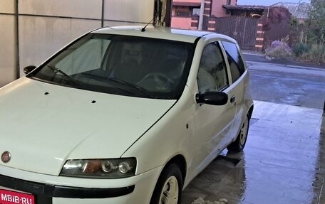 Fiat Punto III Punto Evo рестайлинг, 2000 год, 239 000 рублей, 1 фотография