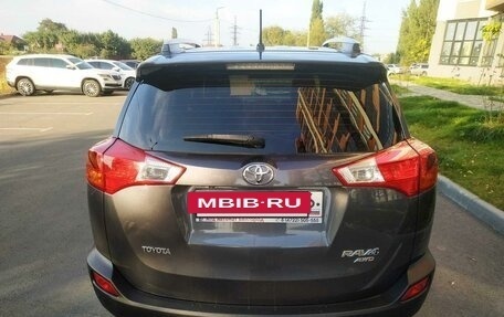 Toyota RAV4, 2015 год, 2 350 000 рублей, 12 фотография