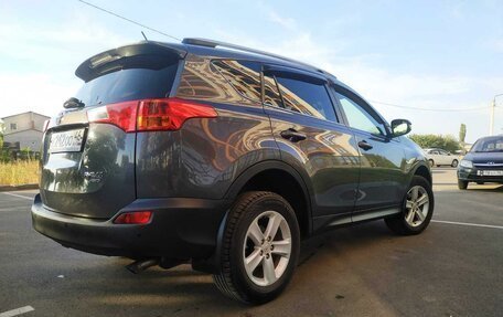 Toyota RAV4, 2015 год, 2 350 000 рублей, 21 фотография