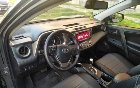 Toyota RAV4, 2015 год, 2 350 000 рублей, 16 фотография