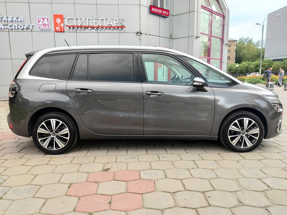 Citroen C4 Picasso II рестайлинг, 2018 год, 440 000 рублей, 2 фотография