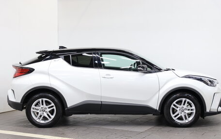 Toyota C-HR I рестайлинг, 2022 год, 4 490 000 рублей, 4 фотография