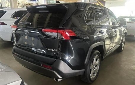 Toyota RAV4, 2021 год, 2 705 000 рублей, 6 фотография