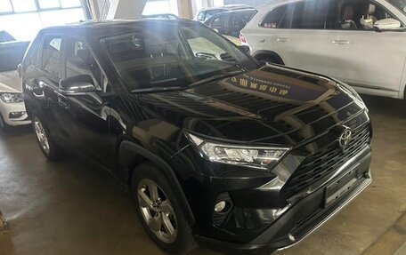 Toyota RAV4, 2021 год, 2 705 000 рублей, 3 фотография