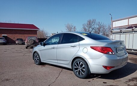 Hyundai Solaris II рестайлинг, 2014 год, 800 000 рублей, 7 фотография