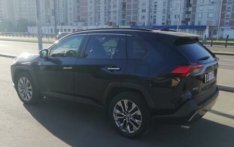 Toyota RAV4, 2020 год, 3 845 000 рублей, 10 фотография