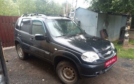 Chevrolet Niva I рестайлинг, 2011 год, 200 000 рублей, 3 фотография