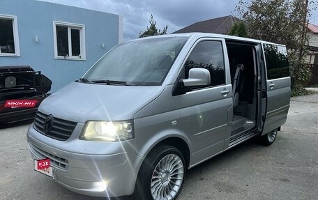 Volkswagen Multivan T5, 2004 год, 1 450 000 рублей, 2 фотография