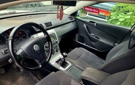 Volkswagen Passat B6, 2005 год, 498 000 рублей, 5 фотография