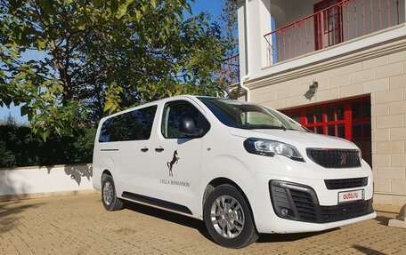 Peugeot Traveller I, 2020 год, 2 700 000 рублей, 10 фотография