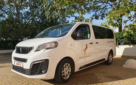 Peugeot Traveller I, 2020 год, 2 700 000 рублей, 9 фотография