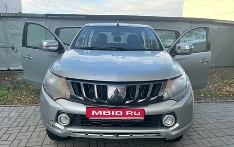 Mitsubishi L200 IV рестайлинг, 2017 год, 1 890 000 рублей, 2 фотография