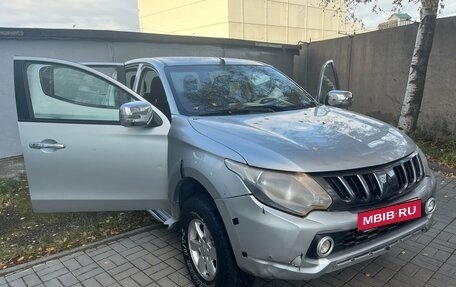 Mitsubishi L200 IV рестайлинг, 2017 год, 1 890 000 рублей, 3 фотография