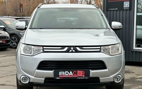 Mitsubishi Outlander III рестайлинг 3, 2013 год, 1 599 000 рублей, 2 фотография