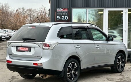 Mitsubishi Outlander III рестайлинг 3, 2013 год, 1 599 000 рублей, 4 фотография