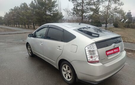 Toyota Prius, 2004 год, 620 000 рублей, 1 фотография