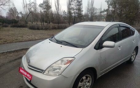 Toyota Prius, 2004 год, 620 000 рублей, 14 фотография