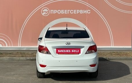 Hyundai Solaris II рестайлинг, 2013 год, 980 000 рублей, 6 фотография