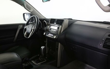 Toyota Land Cruiser Prado 150 рестайлинг 2, 2013 год, 2 837 000 рублей, 9 фотография