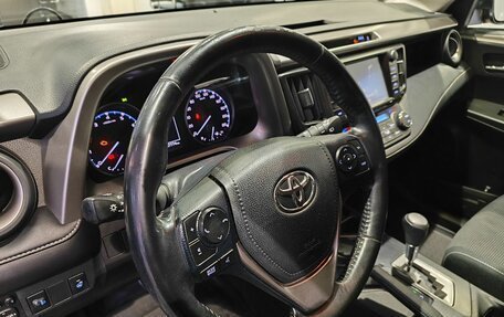 Toyota RAV4, 2016 год, 2 369 000 рублей, 14 фотография