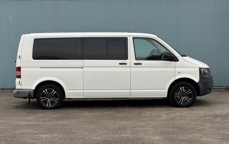 Volkswagen Caravelle T5, 2013 год, 1 870 000 рублей, 3 фотография