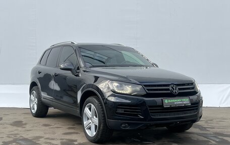 Volkswagen Touareg III, 2011 год, 1 630 000 рублей, 3 фотография