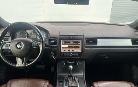 Volkswagen Touareg III, 2011 год, 1 630 000 рублей, 12 фотография