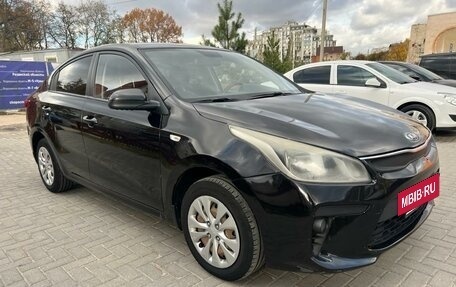 KIA Rio IV, 2018 год, 1 000 000 рублей, 8 фотография