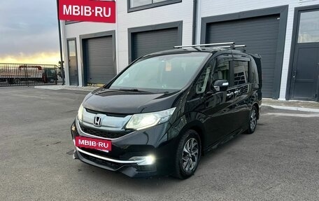 Honda Stepwgn IV, 2017 год, 2 299 000 рублей, 2 фотография