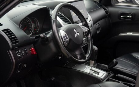 Mitsubishi L200 IV рестайлинг, 2014 год, 2 100 000 рублей, 9 фотография