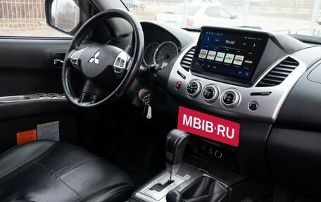 Mitsubishi L200 IV рестайлинг, 2014 год, 2 100 000 рублей, 3 фотография