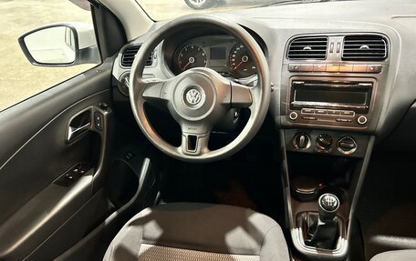 Volkswagen Polo VI (EU Market), 2012 год, 810 000 рублей, 11 фотография