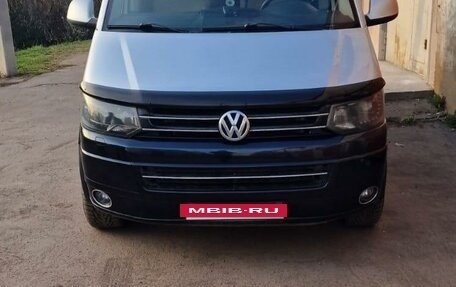 Volkswagen Multivan T5, 2011 год, 2 180 000 рублей, 2 фотография