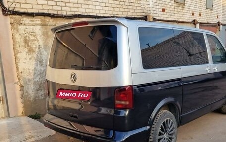 Volkswagen Multivan T5, 2011 год, 2 180 000 рублей, 3 фотография