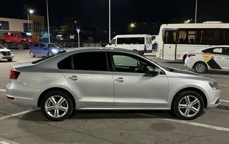 Volkswagen Jetta VI, 2012 год, 1 100 000 рублей, 3 фотография