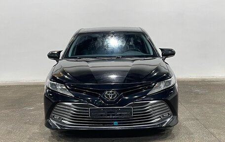 Toyota Camry, 2021 год, 2 800 000 рублей, 2 фотография