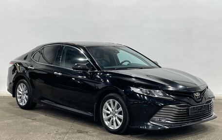 Toyota Camry, 2021 год, 2 800 000 рублей, 3 фотография