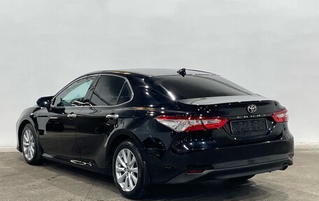 Toyota Camry, 2021 год, 2 800 000 рублей, 7 фотография