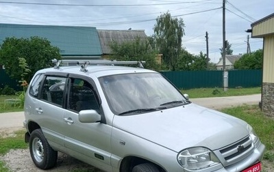 Chevrolet Niva I рестайлинг, 2005 год, 480 000 рублей, 1 фотография