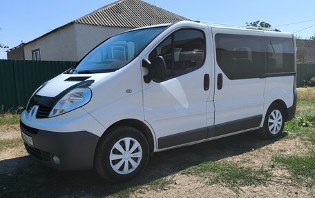 Renault Trafic, 2010 год, 1 800 000 рублей, 3 фотография